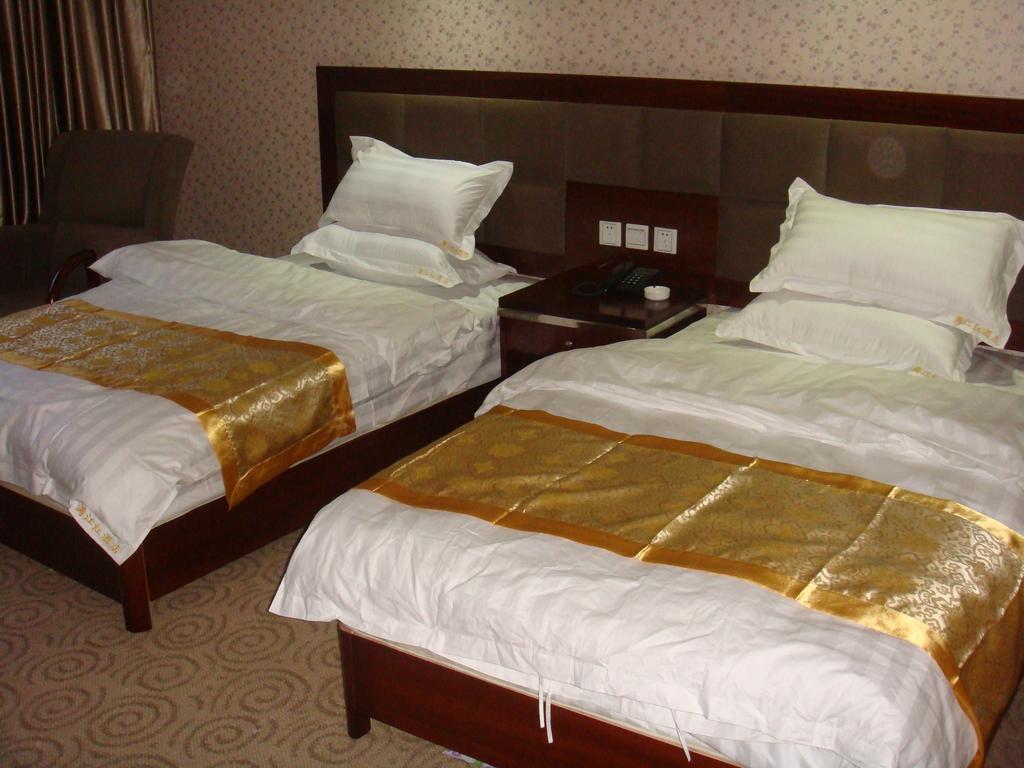 Jiuzhaigou Man Jiang Hong Hotel جيوتشايقو الغرفة الصورة